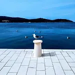 Karlo Apartman *